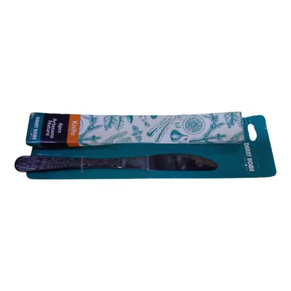 Set de 6 cuchillos de mesa.
