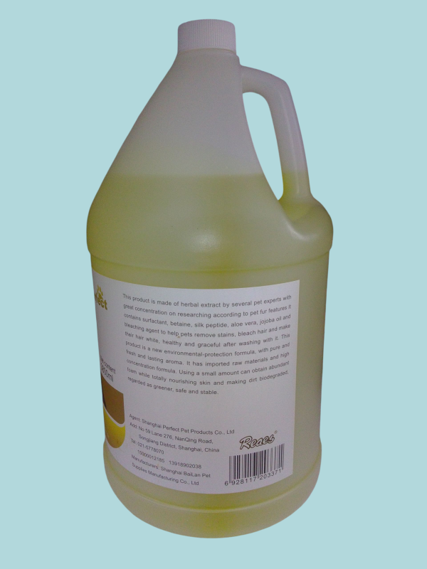 Shampoo para mascotas.