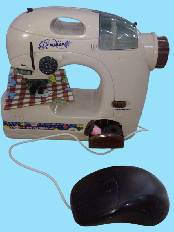 Juguete mini máquina de coser