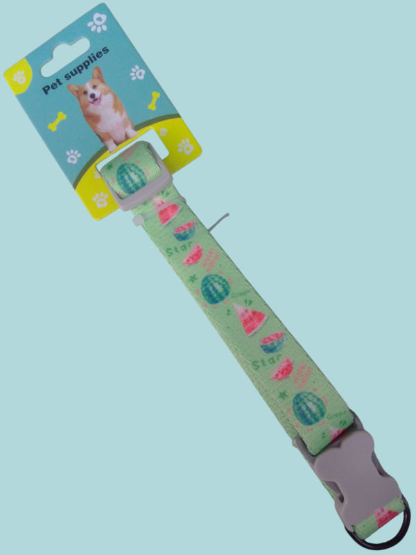 Collar para mascotas ajustables.