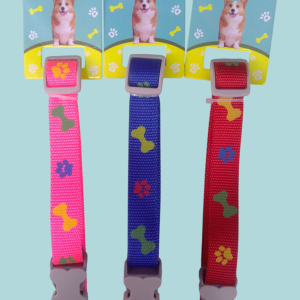 Collar para mascotas ajustables.