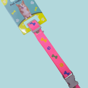 Collares para mascotas ajustables.