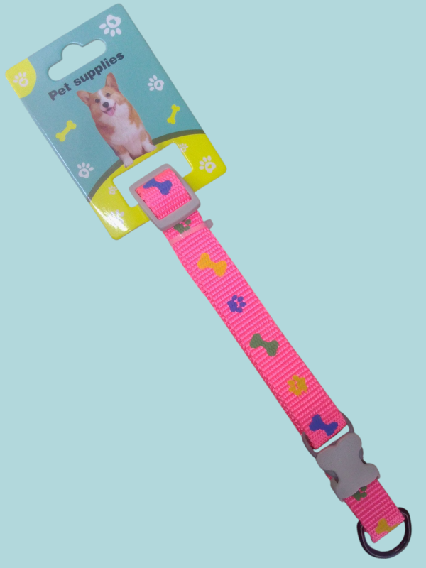 Collares para mascotas ajustables.