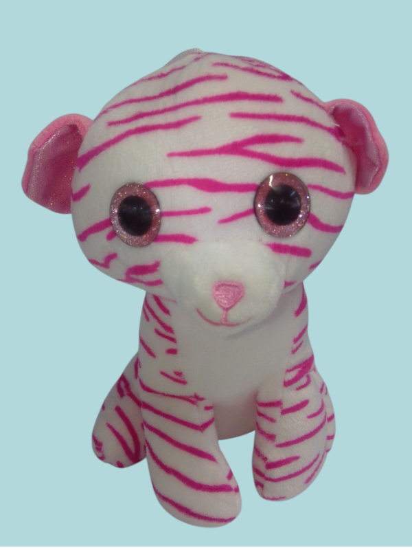 Tigre blanco con rosado.