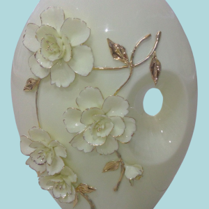 Jarrón de porcelana decorado