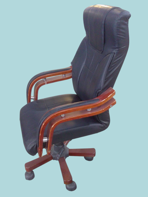 Silla giratoria reclinable para el jefe. - Imagen 2