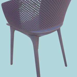 Silla plástico para comedor.