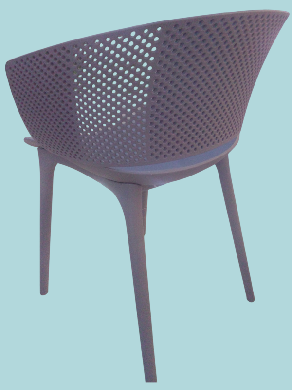 Silla plástico para comedor.