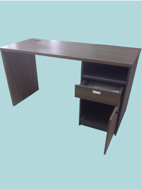 Escritorio para computadora oficina. - Imagen 2