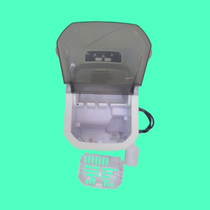 MAQUINA PARA HACER HIELO. MARCA. D. WORLD.