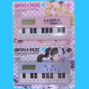 CALCULADORA EN FORMA DE PIANO.