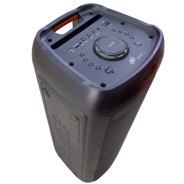 Parlante recargable y portátil. Marca SOYi.