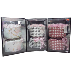 Caja de regalo, ramillete de rosas. Best Wishes to you ofrecer.