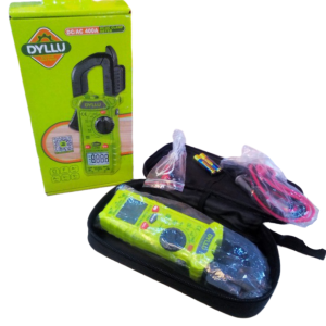 Voltímetro. Marca DYLLU.